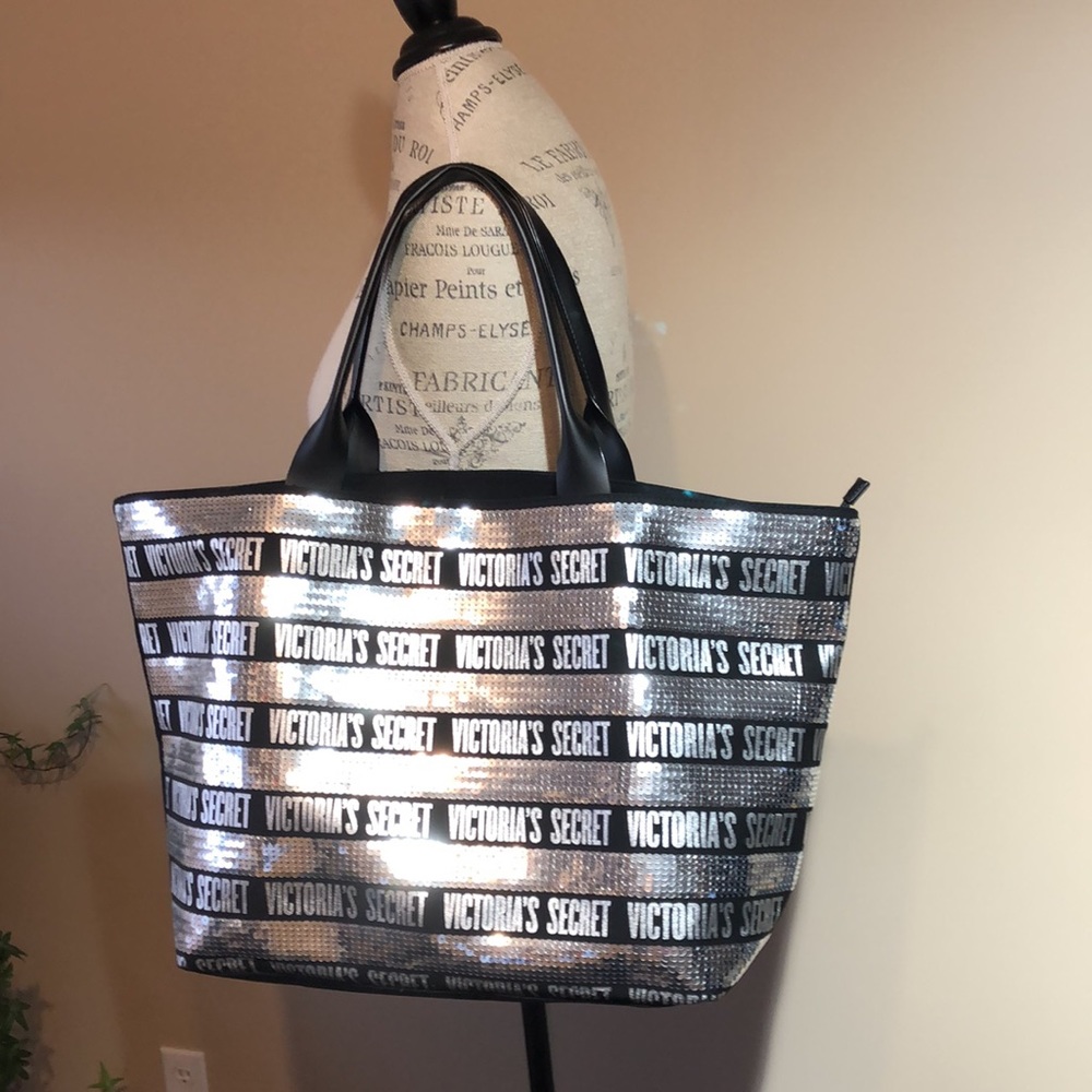 Carry All Weekender Bag, Sequins, Silver & Black (Size 22”x16”x6”)